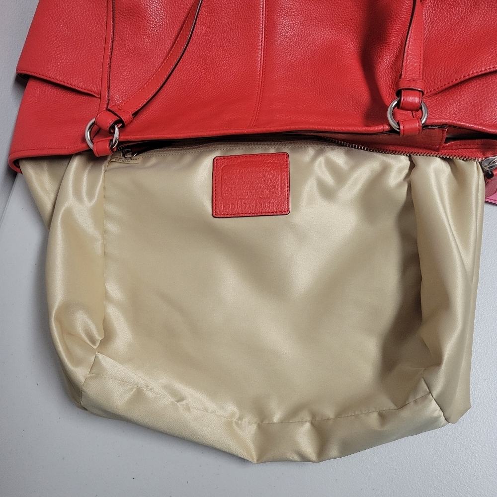 Coach Park Leather Carrie Large Tote Shoulder Bag. - Picture 10 of 16